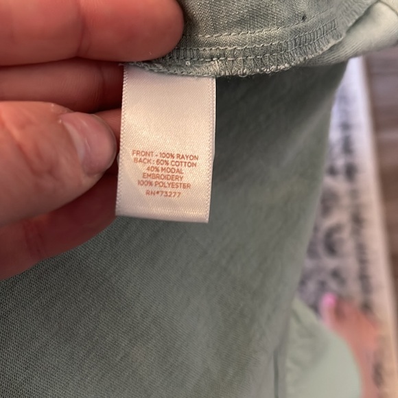 Lauren Conrad blouse - Picture 9 of 9